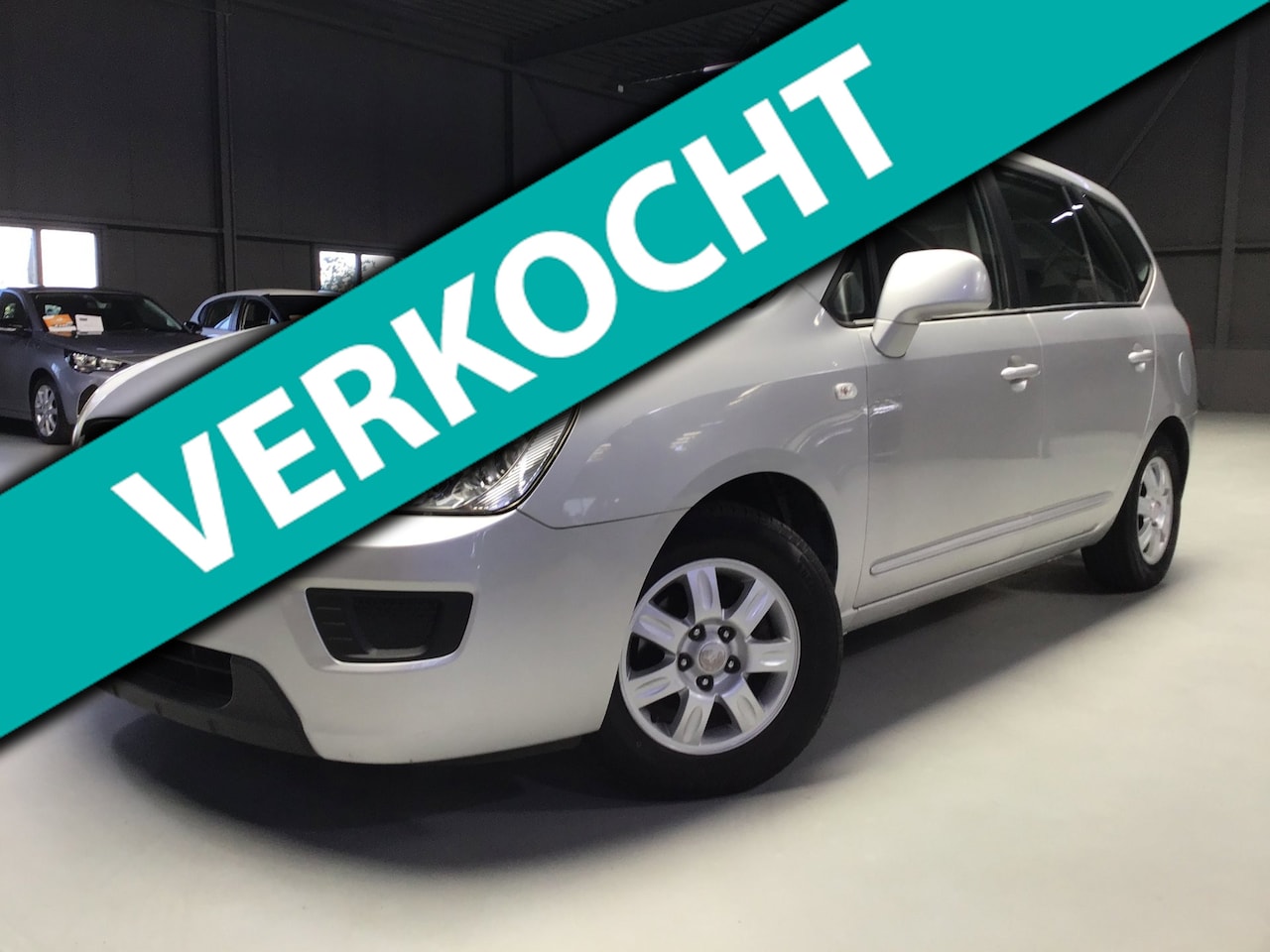 Kia Carens - 2.0 CVVT X-tra I 2e Eigen. I New Apk + Kln Brt I Airco I Trekhaak I Hoge instap I Isofix I - AutoWereld.nl