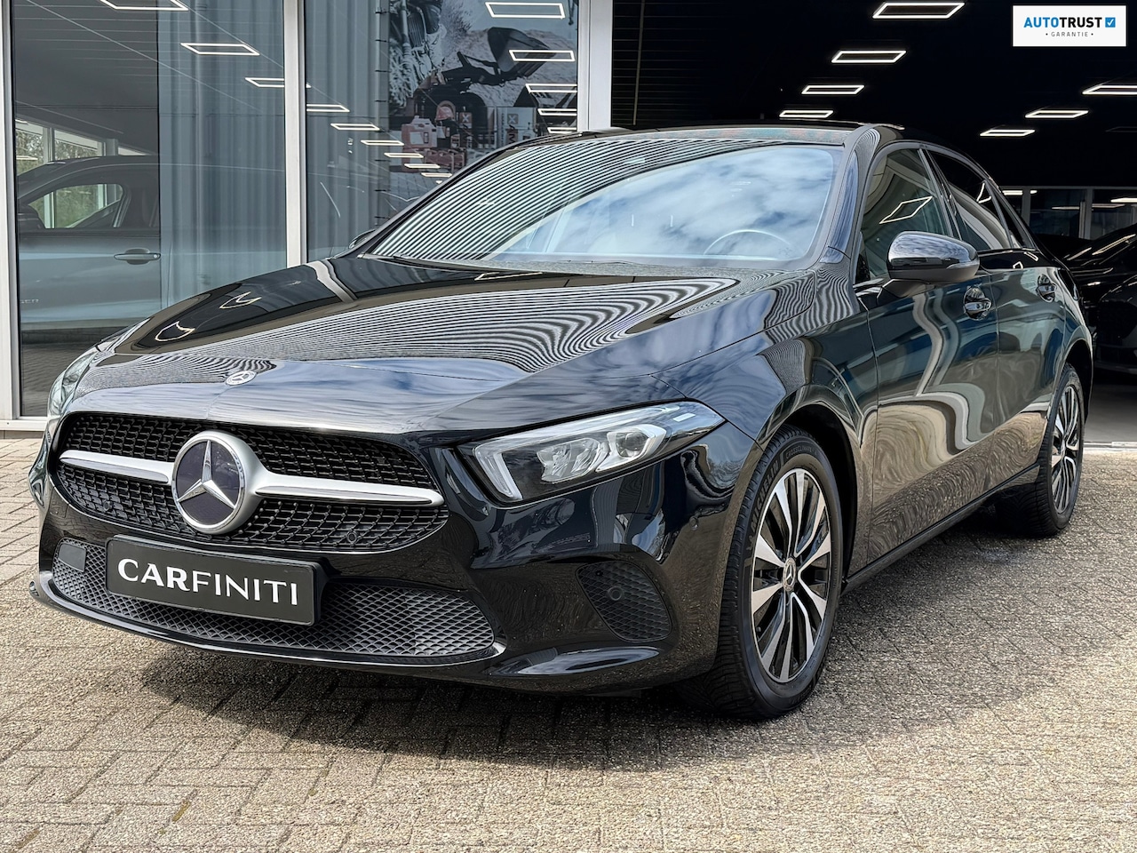 Mercedes-Benz A-klasse - 250 e Luxury Line | Navigatie | Cruise control | Camera | Zwarte hemelbekleding | 17". - AutoWereld.nl