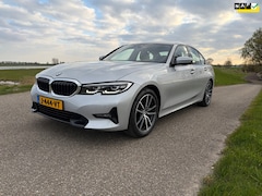 BMW 3-serie - 318i High Executive Edition