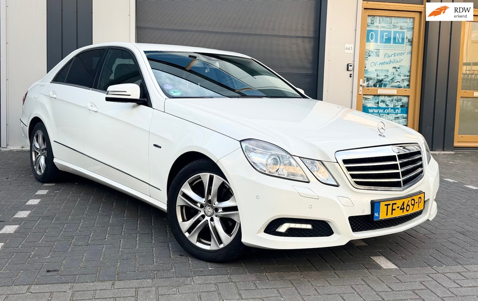 Mercedes-Benz E-klasse - 200 CGI Nieuwe distributieketting - AutoWereld.nl