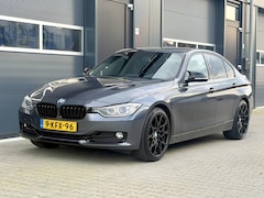 BMW 3-serie - 320i Sport Uitvoering - Leer - Navi - Xenon - NL