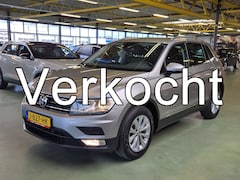 Volkswagen Tiguan - 1.4 TSI Comfortline -125pk- Navi | Trekhaak | App-Connect | Rijklaarprijs incl. 1 jaar Bov