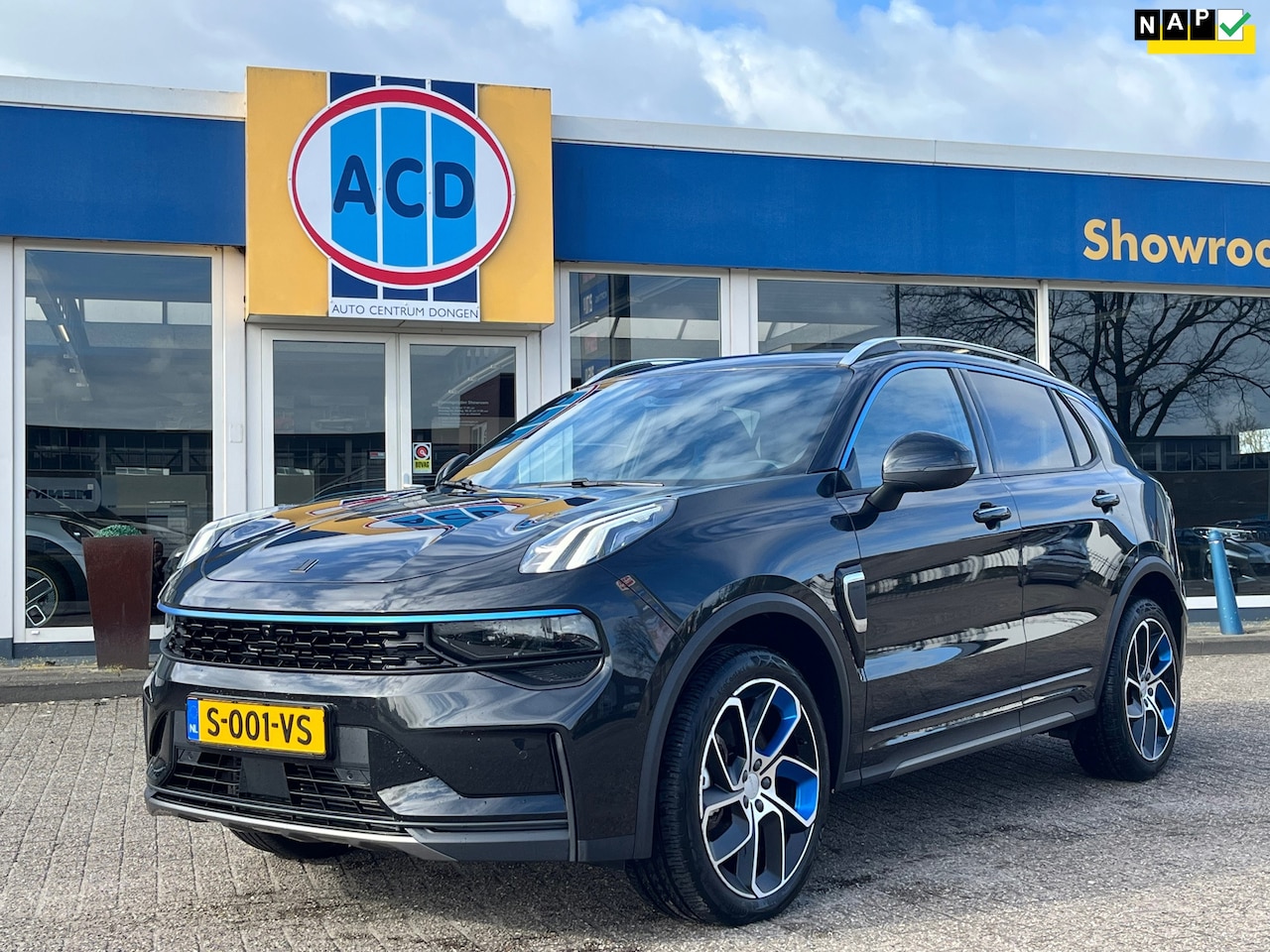 Lynk & Co 01 - 1.5 261pk PHEV 7DCTH | Zwarte hemel | Orig.NL | PanoramaDak | 360 graden Camera | Carplay - AutoWereld.nl