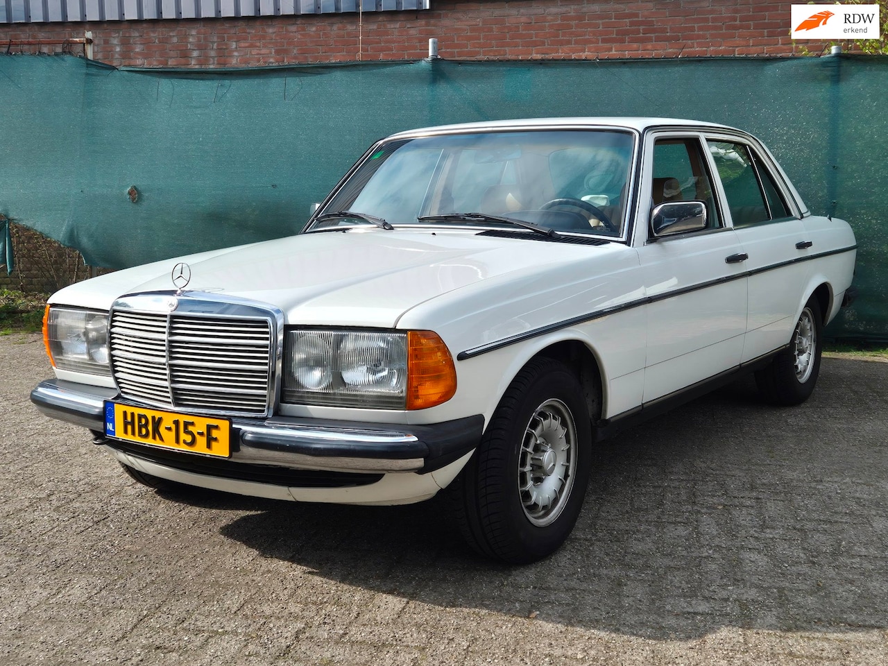Mercedes-Benz 300-serie - D 5 cyl. W123 in perfecte staat! *AIRCO* - AutoWereld.nl