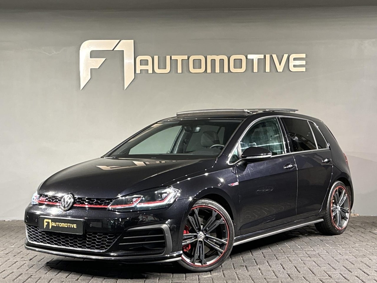 Volkswagen Golf - 2.0 TSI GTI Performance Pano|Dynaudio|Keyless - AutoWereld.nl