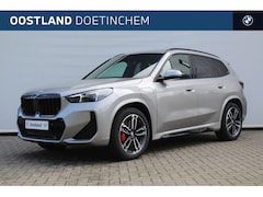 BMW X1 - xDrive25e M Sport Automaat / Panoramadak / Trekhaak / Sportstoelen / M Adaptief onderstel
