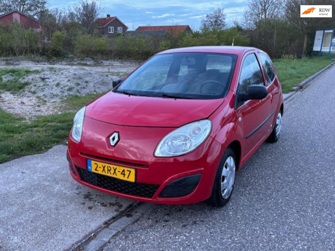 Renault Twingo - 1.2 Authentique 3-Drs Airco Electr. pakket Audio-CD/MP3 ABS 2 x airbag Colorpakket PDC Dea - AutoWereld.nl