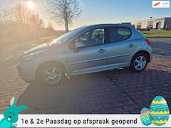 Peugeot 207 - 1.6 VTi XS