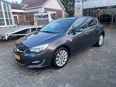 Opel Astra - 1.4 Turbo Cosmo