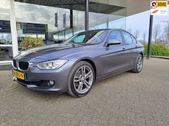 BMW 3-serie - 320i High Executive