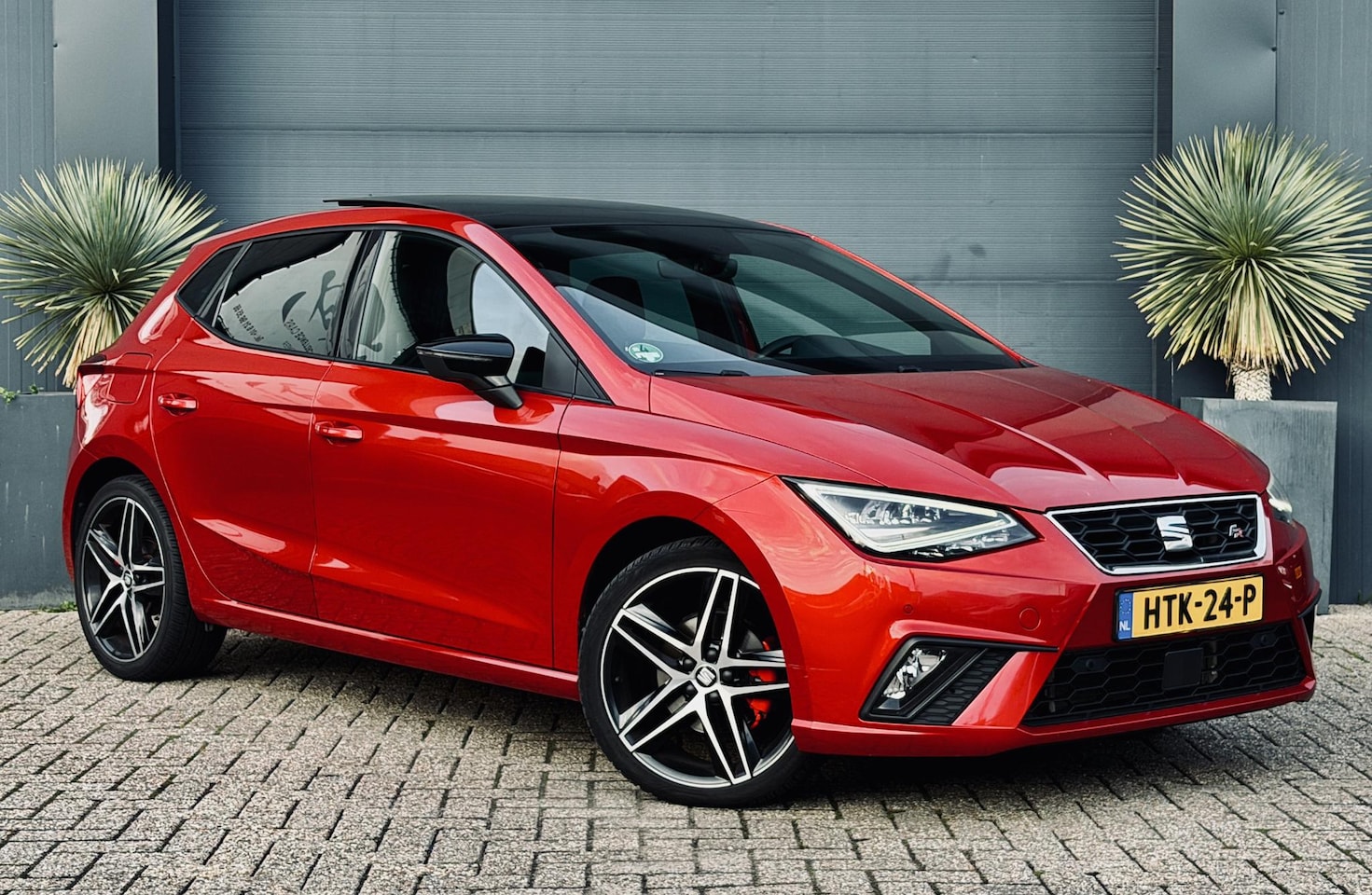 SEAT Ibiza - 1.0 TSI FR Pano/Automaat/Camera Alcantara/apple - AutoWereld.nl