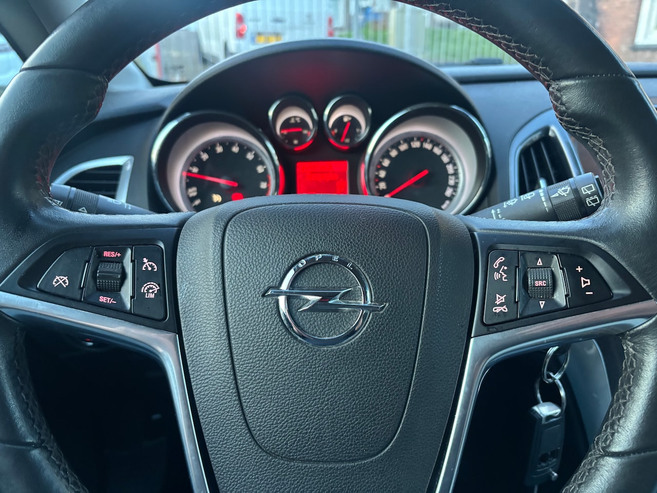 Opel Astra - 1.4 Turbo Cosmo