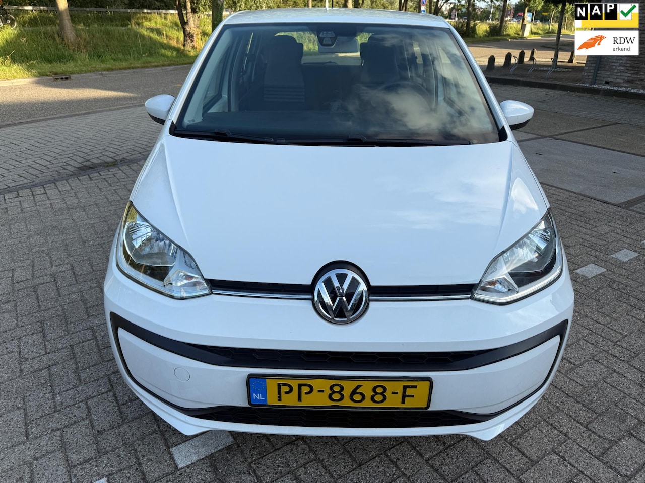 Volkswagen Up! - 1.0 BMT move up! 1.0 BMT move up! ((( mooi nette auto )))) - AutoWereld.nl