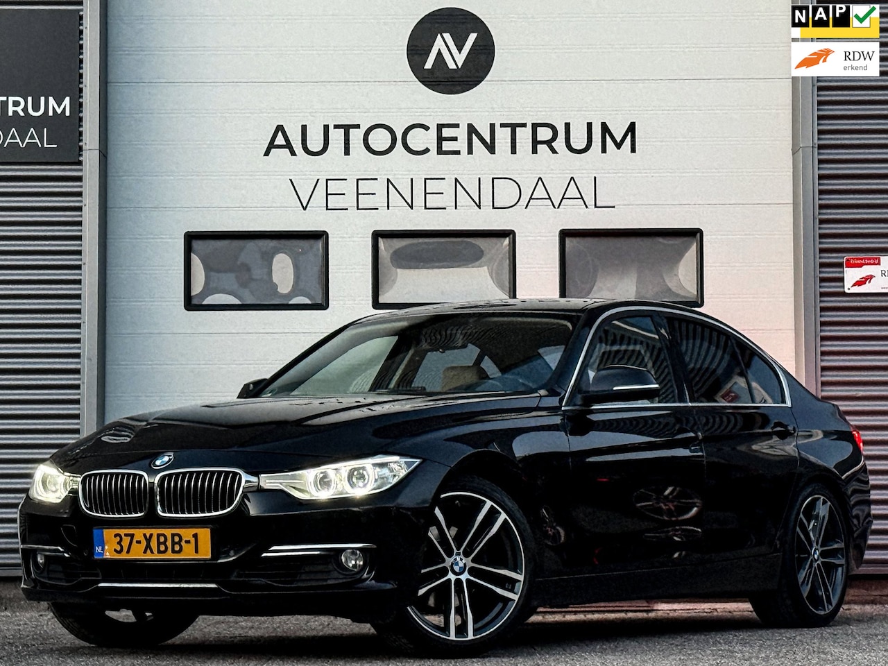 BMW 3-serie - 320i High Executive Luxury AUT LEDER/NL AUTO/19''/CRUISE/CLIMATE - AutoWereld.nl