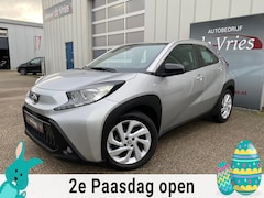 Toyota Aygo X - 1.0 VVT-i MT first / Airco / Cruise / Camera / LMV / DAB