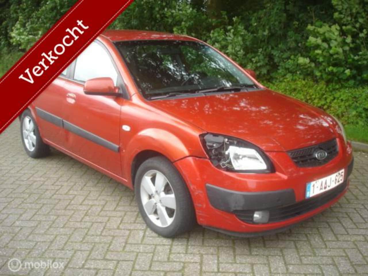 Kia Rio - 1.6 CVVT 82 KW X-ecutive Airco Rijdbare zijschade - AutoWereld.nl