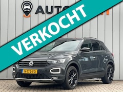 Volkswagen T-Roc - 1.5 TSI Sport VIRTUAL LED TREKHAAK DEALER OND