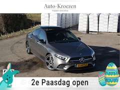 Mercedes-Benz A-klasse - 180 ///AMG Pakket | Pano | Night Pakket | Camera | Dealer onderhouden |