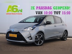 Toyota Yaris - 1.5 Hybrid Bi-Tone Plus 101PK Automaat Panoramadak Navigatie Camera Clima Cruise Keyless E