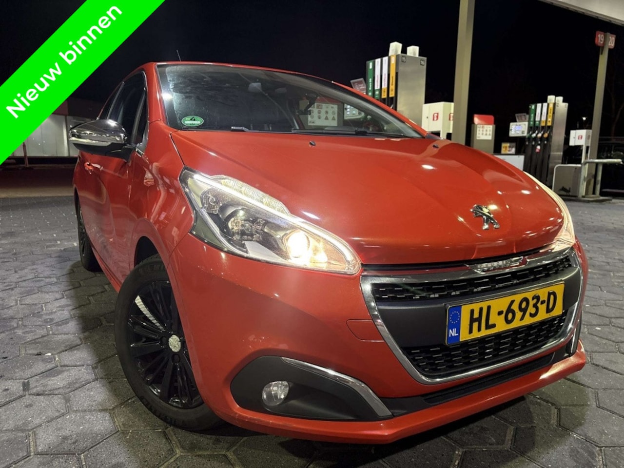 Peugeot 208 - 1.6 Hdi Allure Sensor Leer Clima Netjes - AutoWereld.nl