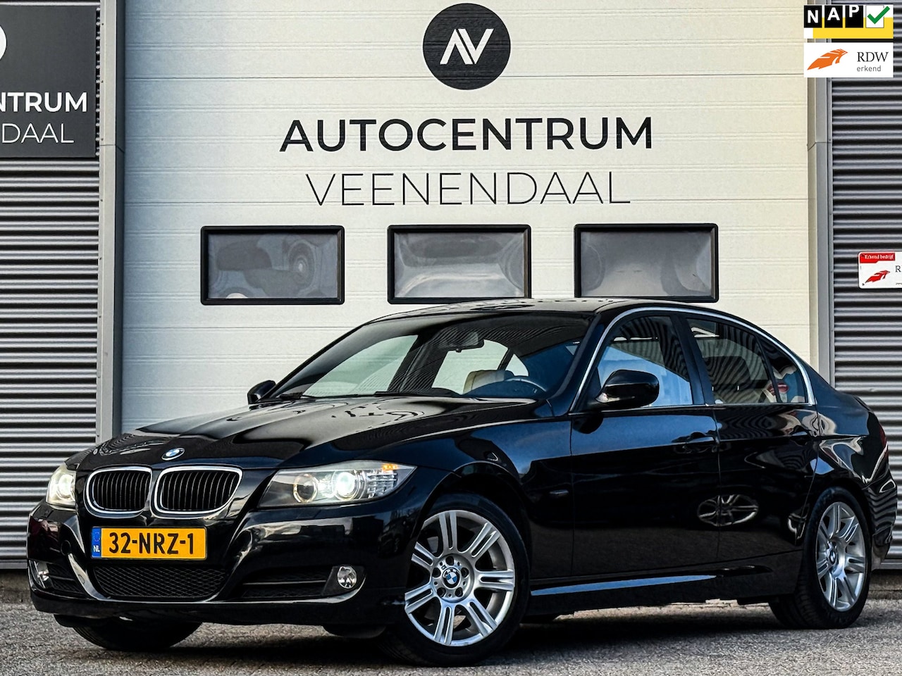 BMW 3-serie - 320i Individual 170 PK LCI Facelift E90 XENON/LEDER/NAP - AutoWereld.nl