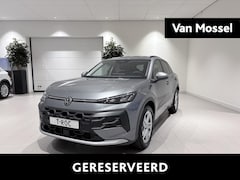 Volkswagen T-Roc - 1.5 eTsi Life First Edition 116 PK Automaat | Keyless access | 18" Lichtmetalen velgen | L