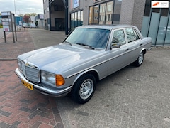 Mercedes-Benz 200-280 (W123) - 280 E AUTOMAAT Schuifdak