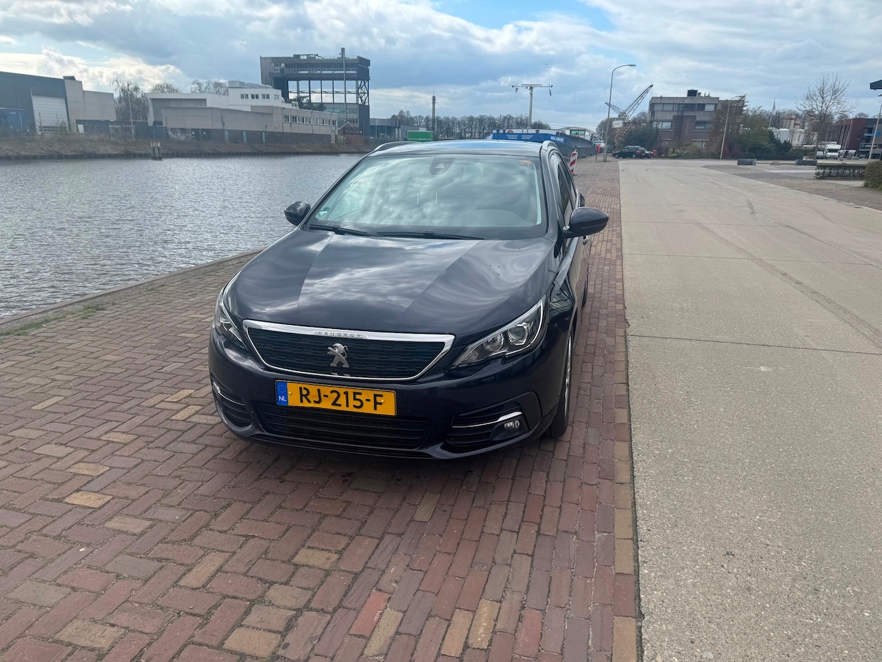 Peugeot 308 SW - 1.6 BlueHDI Blue Lease Executive 1.6 BlueHDI Blue Lease Executive - AutoWereld.nl