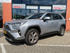 Toyota RAV4 - 2.5 Hybrid Dynamic Automaat / Stuur- en stoelverw. / Trekhaak 800kg / Camera / Navi via Ap