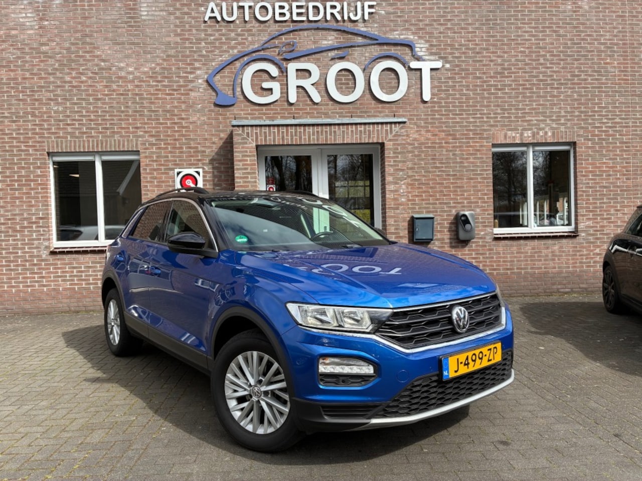 Volkswagen T-Roc - 1.5 TSI 150PK AUTOMAAT! TREKHAAK/CAMERA/ADAP.CRUISE - AutoWereld.nl