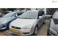 Ford Focus Wagon - 1.6-16V Titanium