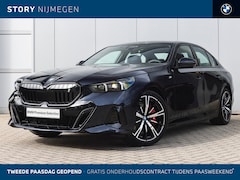 BMW i5 - eDrive40 M Sport / Comfort Access / M Sportonderstel / Stoelventilatie / Stoelverwarming /