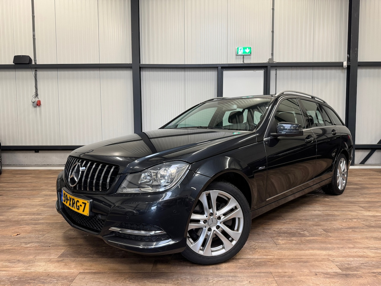 Mercedes-Benz C-klasse Estate - 180 Business Class Avantgarde / AUT / CARPLAY / CAMERA / - AutoWereld.nl