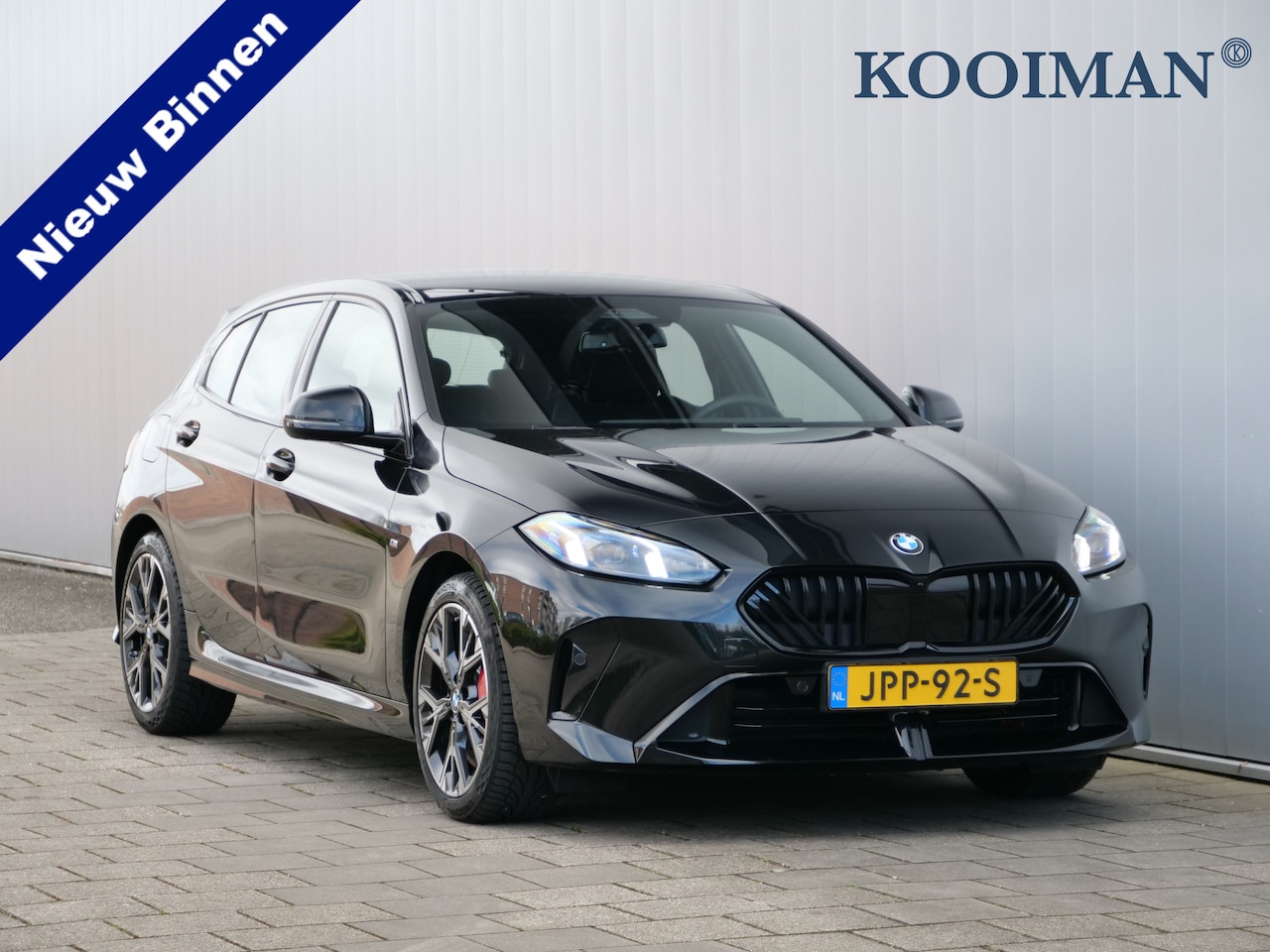 BMW 1-serie - 116 automaat 123pk M Sportpakket Pro Stoelverwarming / Camera / Keyless entry - AutoWereld.nl