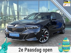 BMW 5-serie Touring - 530e M sport Pro 293pk Panoramadak / Trekhaak / Stoelventilatie / Laser Lichten