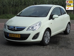 Opel Corsa - 1.2-16V Edition Guacamole White zeer mooi LET OP