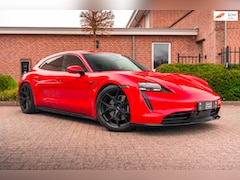 Porsche Taycan Cross Turismo - 4 GTS Pakket | Garantie 01-2028 | 1e Eigenaar | 21'' Vossen | BOSE | Sportchrono |