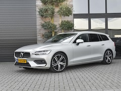 Volvo V60 - 2.0 D4 Momentum Clima 19 inch velgen Camra elektrische achterklep