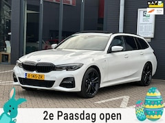 BMW 3-serie Touring - 330e High Executive/2de EG/NAVI/CAMERA/PANO/LEDER/NL AUTO-NAP