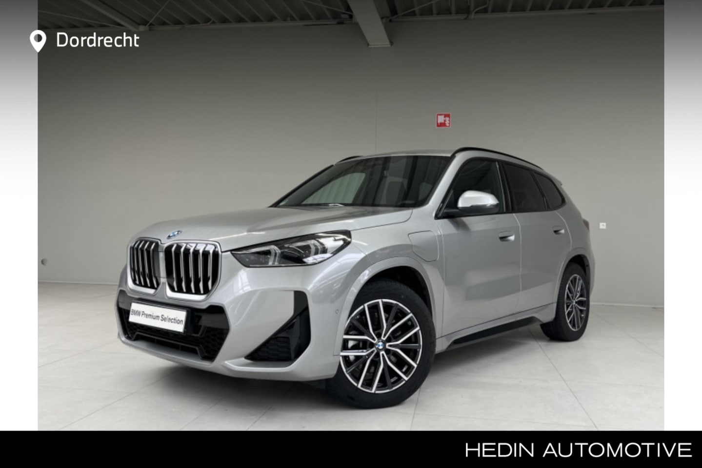 BMW X1 - xDrive25e | M-Sport | Panorama | Trekhaak | Voorbereiding Driving Assistant Plus | - AutoWereld.nl