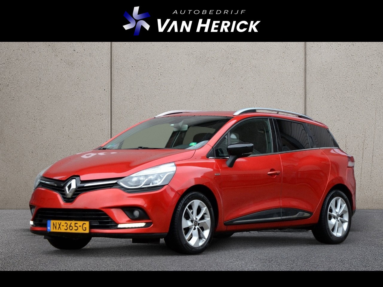 Renault Clio Estate - 0.9 TCe Limited | Cruise | Sensoren | LM velgen - AutoWereld.nl