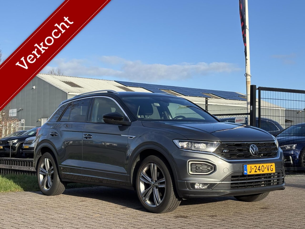 Volkswagen T-Roc - 1.5 TSI Sport Business R trekhaak acc camera - AutoWereld.nl
