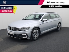 Volkswagen Passat Variant - 1.4TSI 160kW/218PK PHEV GTE Business DSG · Navigatie · Apple/Android Car Play · Camera + P