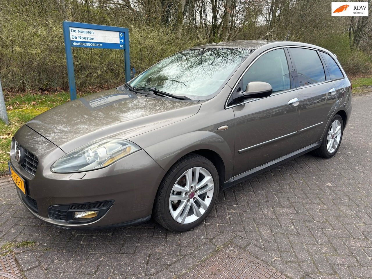Fiat Croma - 1.8 16V Corporate Premium | Airco | Navi - AutoWereld.nl