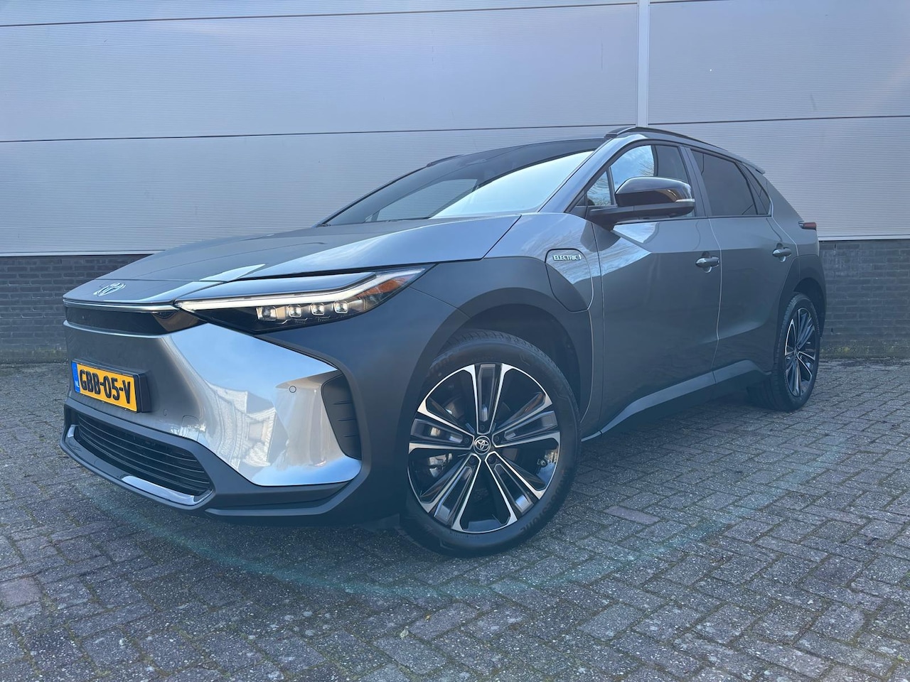 Toyota bZ4X - Business Plus 71 kWh Business Plus 71 kWh,paasaanbieding gratis laadpunt twv €1300 Navigatie, Warmtepomp, 360 C - AutoWereld.nl