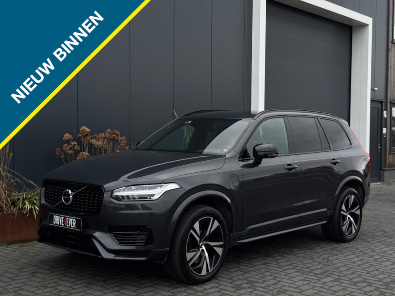Volvo XC90 - 2.0 T8 AWD R-Design 392pk LEDER LED SPORTVELGEN PDC - AutoWereld.nl
