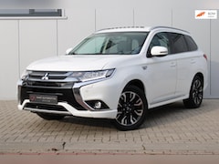 Mitsubishi Outlander - 2.0 PHEV Prestige+ OPENDAK I 360 CAM I KEYLESS I AFN. TREKH. I LEDER I SUBWOOFER I 230V I