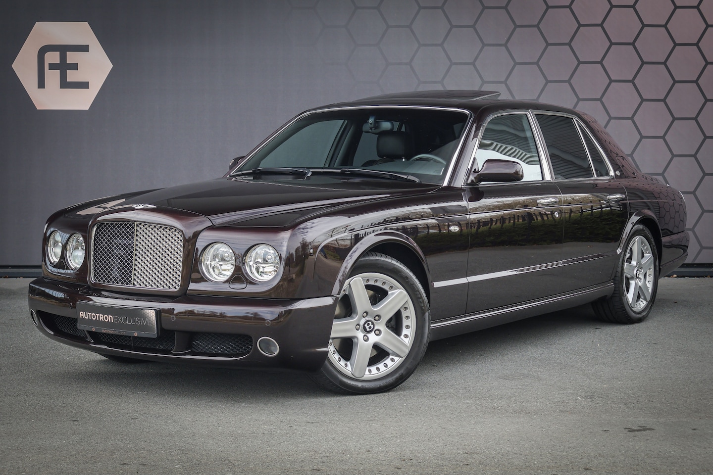 Bentley Arnage - 6.8 V8 T | SCHUIFKANTELDAK | STOELVERWARMING V+A | XENON VERLICHTING | - AutoWereld.nl