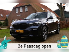 BMW X5 - XDrive30d High Executive | M-Pakket | Dodehoek bewaking | Apple Carplay | Stuurwiel verwar