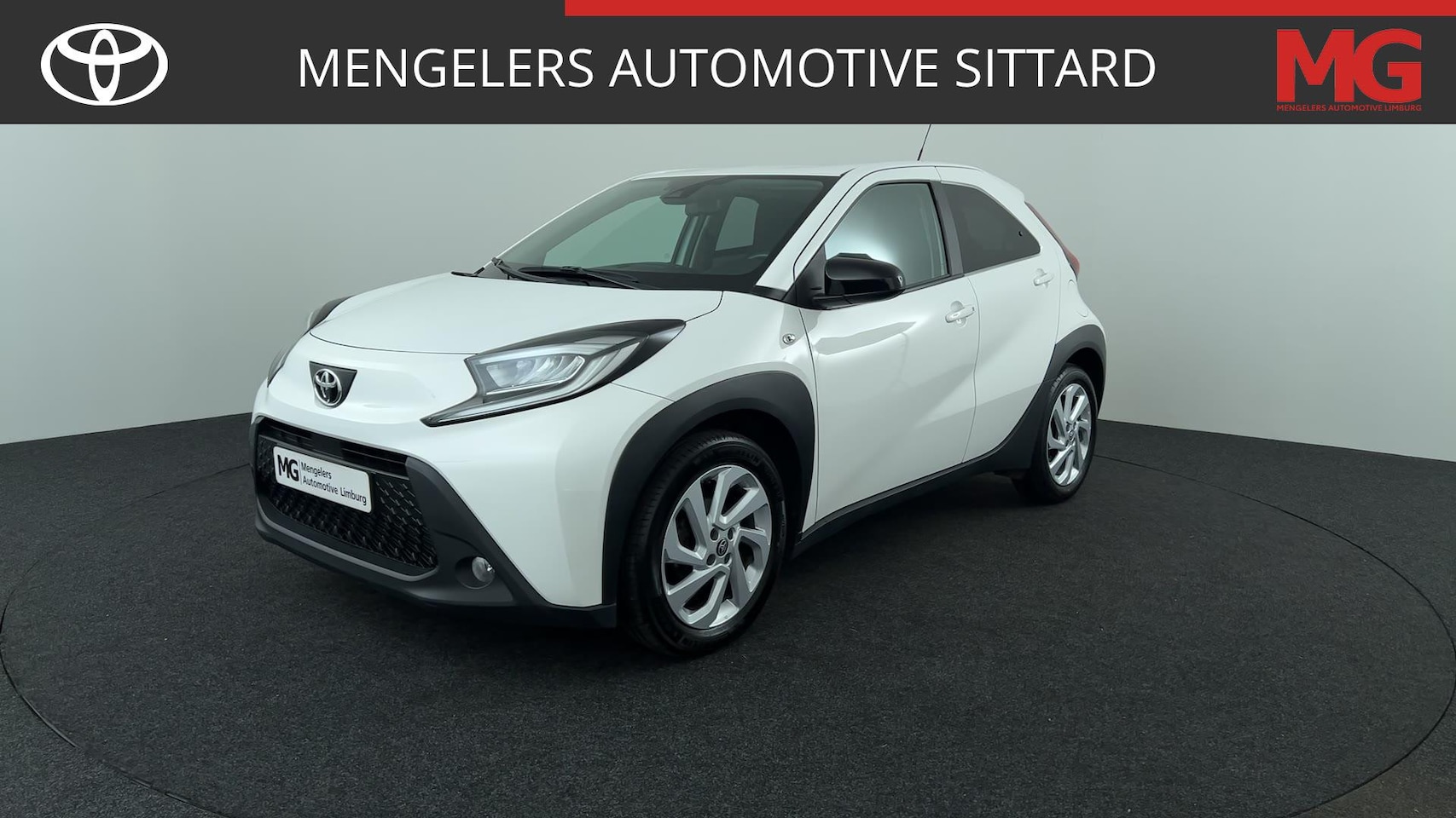 Toyota Aygo X - 1.0 VVT-i MT first | Rijklaar | Camera achter | Android/-Apple Carplay | LM velgen - AutoWereld.nl